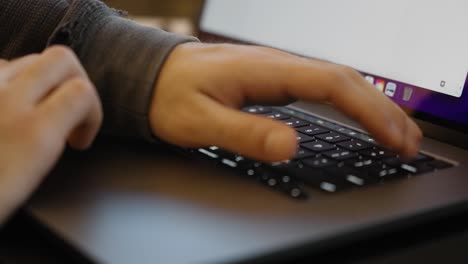 Using-a-Macbook-Pro,-typing-and-using-the-trackpad