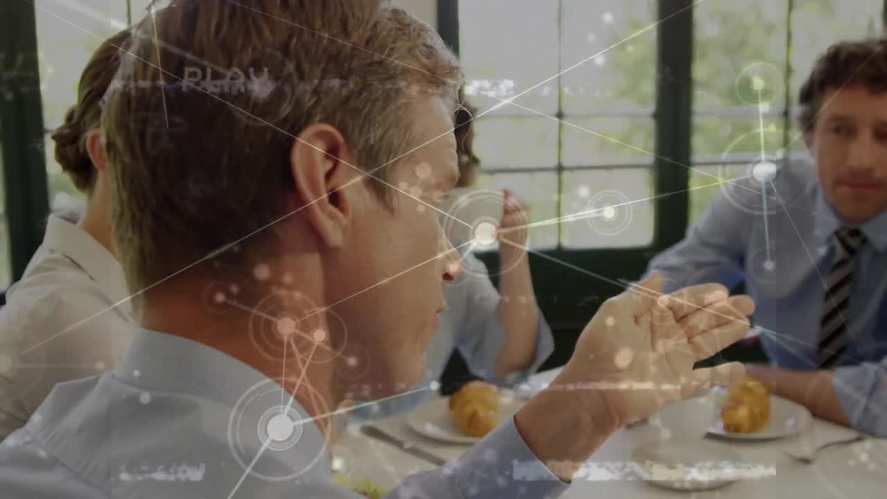 비즈니스 카우카시안 사람들의 그룹에 대한 연결 네트워크의 애니메이션