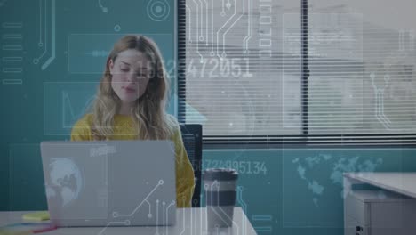 animación de una mujer de negocios caucásica a través de interfaz digital y procesamiento de datos