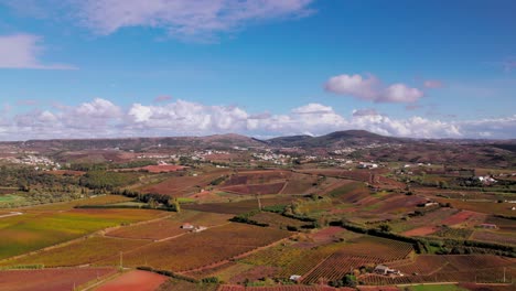 Vista-Rural-Aérea-De-Fernandinho,-Torres-Vedras,-Portugal.