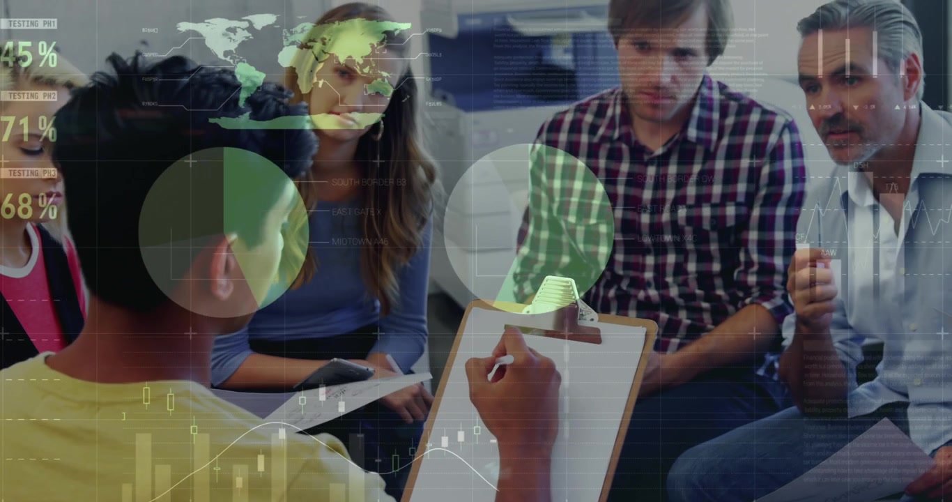 Animazione di elaborazione di dati finanziari su un gruppo eterogeneo di persone in ambito business