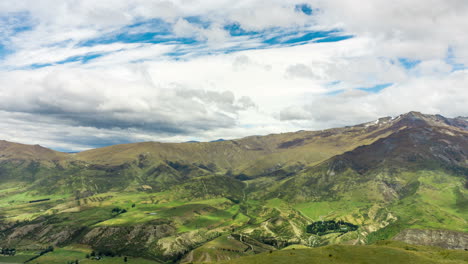 el lapso de tiempo de la hermosa cordillera de nueva zelanda