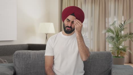 Angry-Sikh-Indian-man-shouting-on-someone