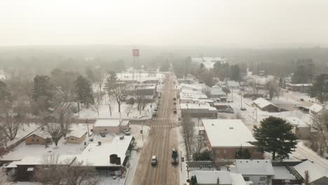 Antena-Del-Centro-De-Balsam-Lake-En-Wisconsin-Durante-El-Invierno