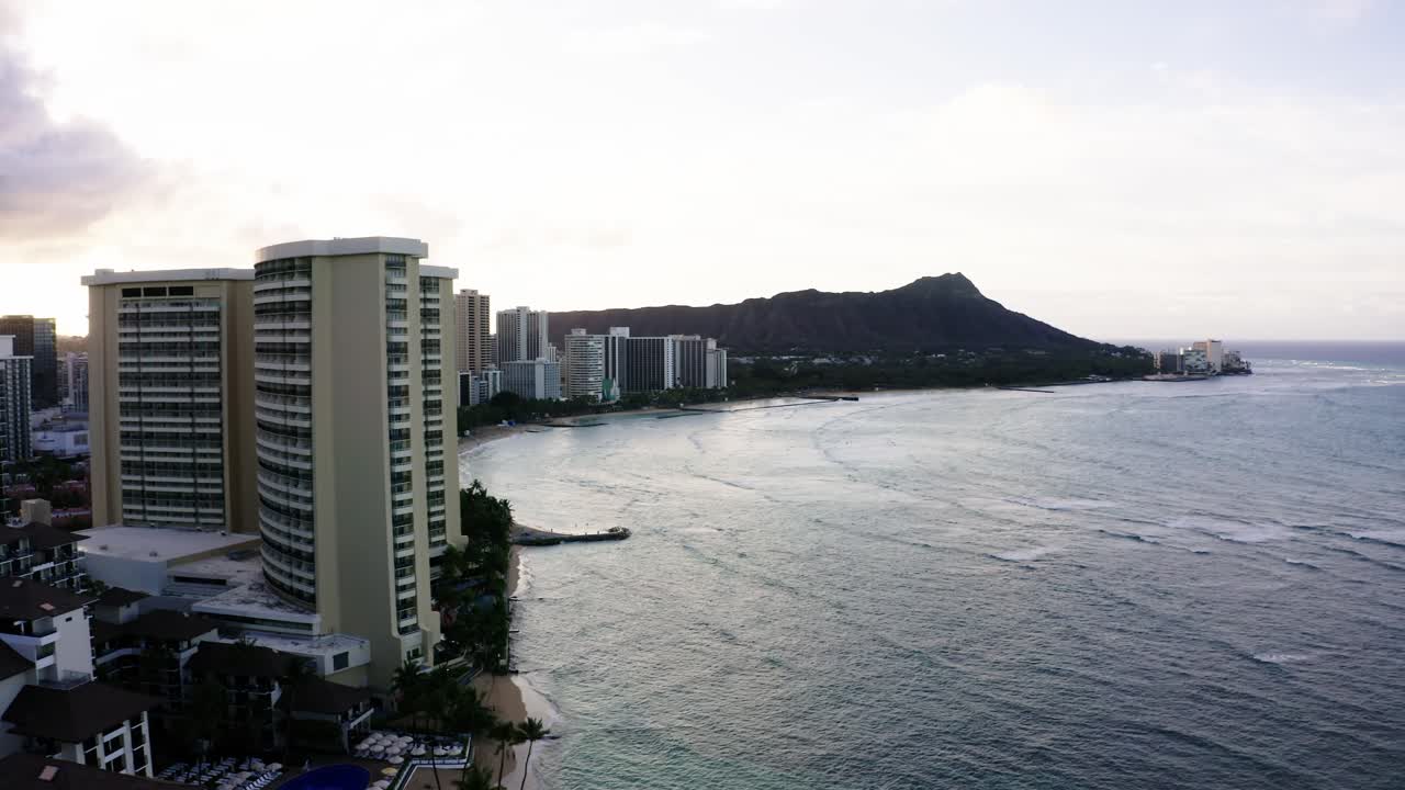 L'hotel Sheraton a Oahu con vista sulla Baia di Waikiki.