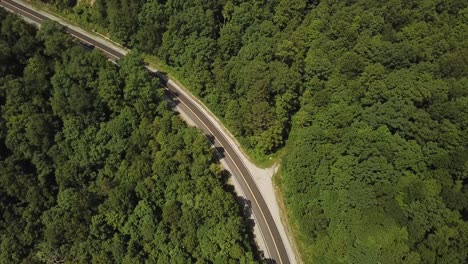 Carretera-De-Montaña-De-Tennessee-En-El-Verano