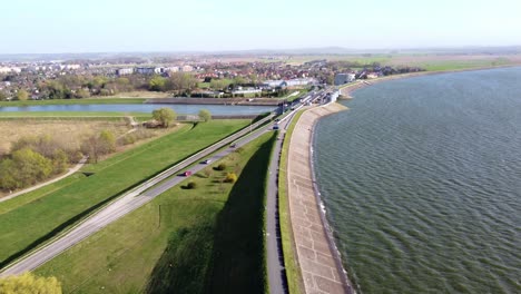 Drohnenaufnahme-Des-Stausees-Nyskie-Am-Fluss-Nysa-Klodzka