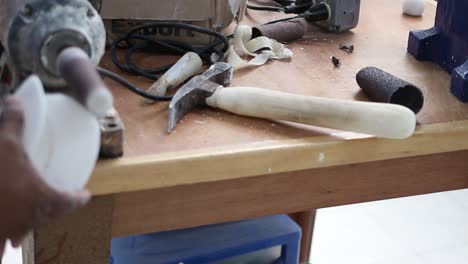 man making prosthetics in guatemala