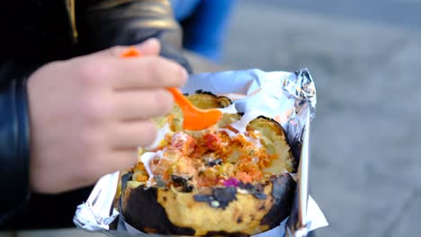 Cuisine-Baked-Potato-Street-Food