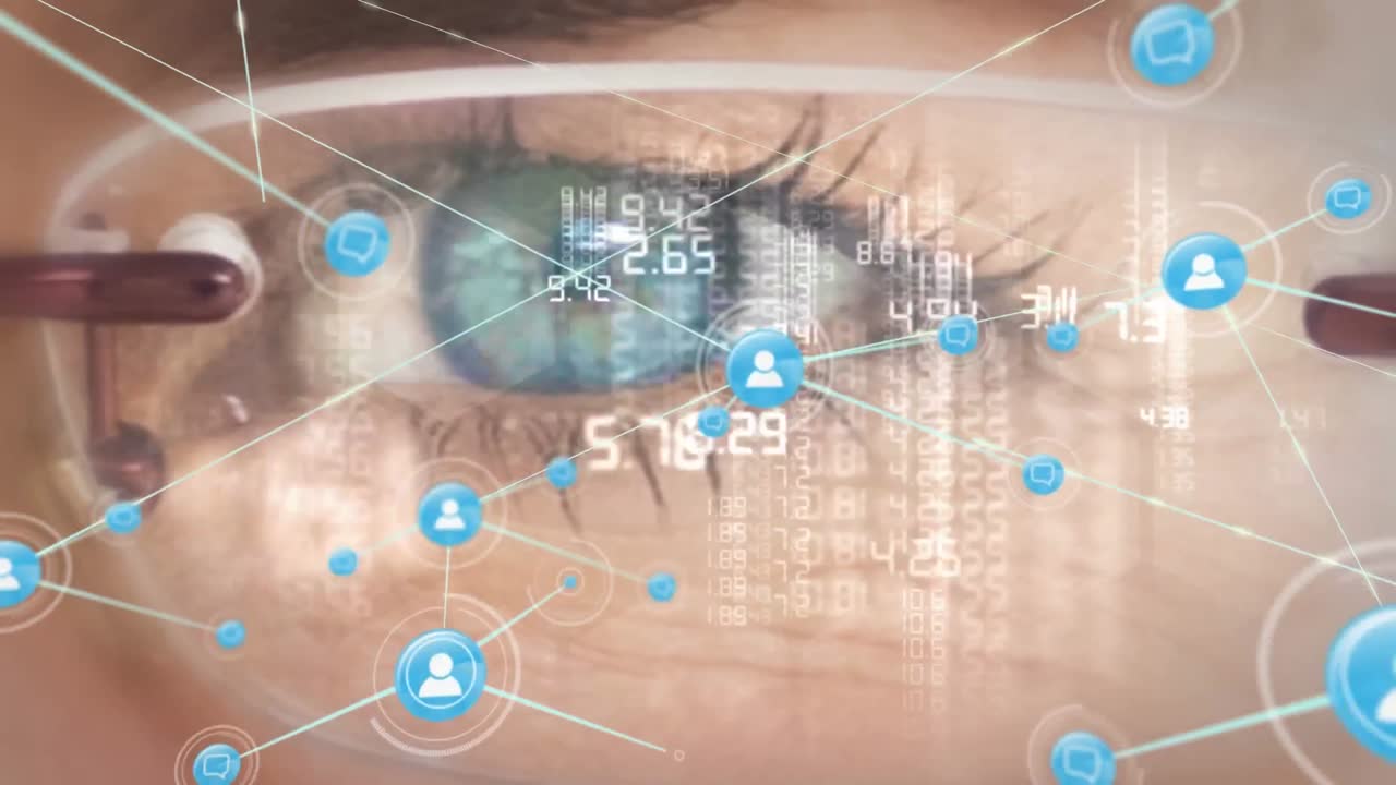 카우카스 여성의 눈 위에 아이콘과 데이터 처리와 연결 네트워크의 애니메이션