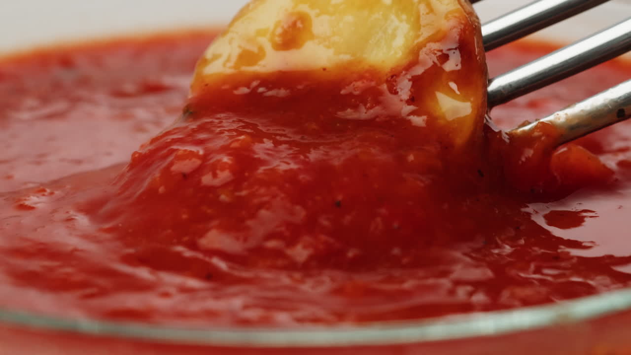 Roasted Potato in Tomato Sauce