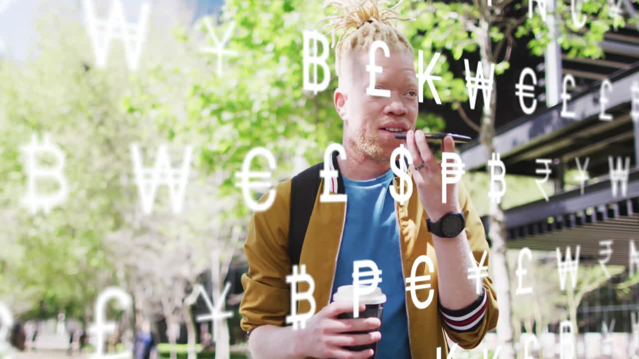 알비노 아프리카계 미국인 남자가 휴대 전화 스피커에서 이야기하는 화폐 기호의 애니메이션