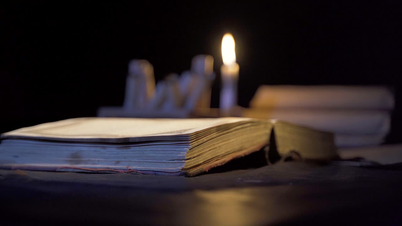 역사적 시대적 책. 역사적 작품.