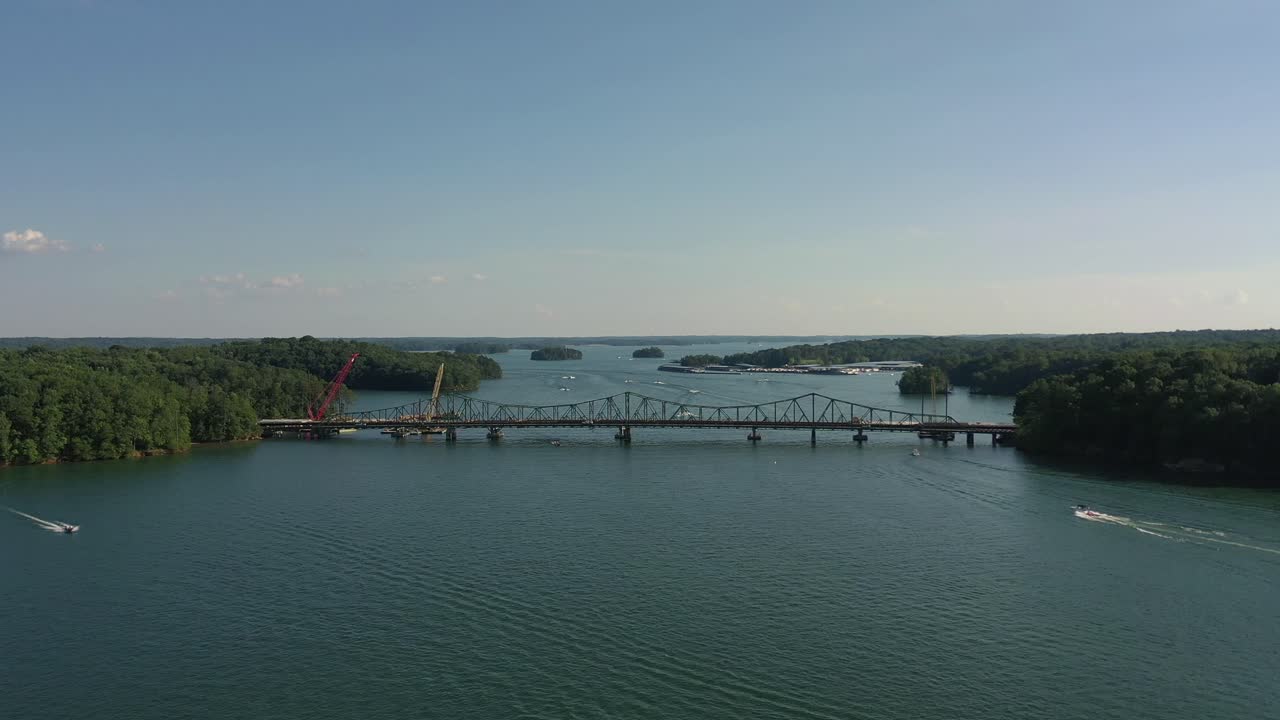 Vista aerea del nuovo ponte in costruzione