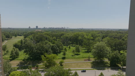 Fahren-Sie-über-Den-Waldpark-In-St.-Zurück