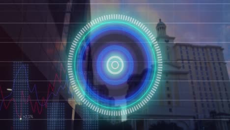 animación de escáner redondo de neón y procesamiento de datos estadísticos contra edificios altos.