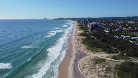 Drone-Shot-over-Palm-Beach,-Gold-Coast