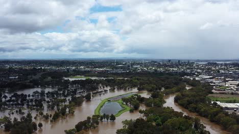 El-Agua-Del-Río-Barwon-Aéreo-Rompe-Sus-Orillas-Después-De-Tormentas-Dañinas