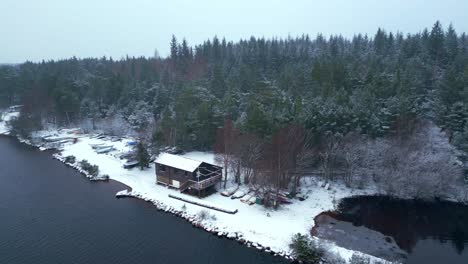 Luftbildaufnahmen-Von-Bootsliegeplätzen-Im-Winter