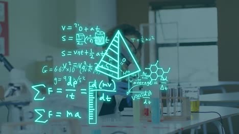 animación del procesamiento de datos científicos sobre una científica caucásica en el laboratorio