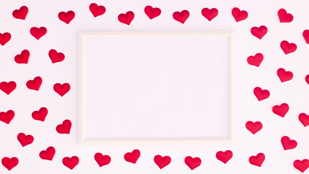 발렌타인 데이의 마음은 텍스트의 프레임 주위에 움직입니다. 움직임을 멈추십시오.