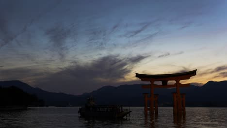 time lapse of the sunset at itsukushima