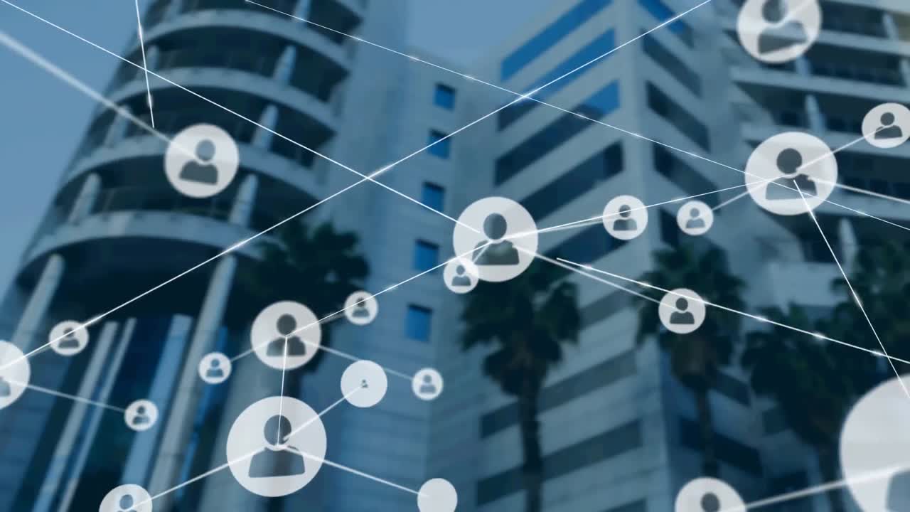 현대적인 사무실 건물 위의 아이콘과 연결 네트워크의 애니메이션