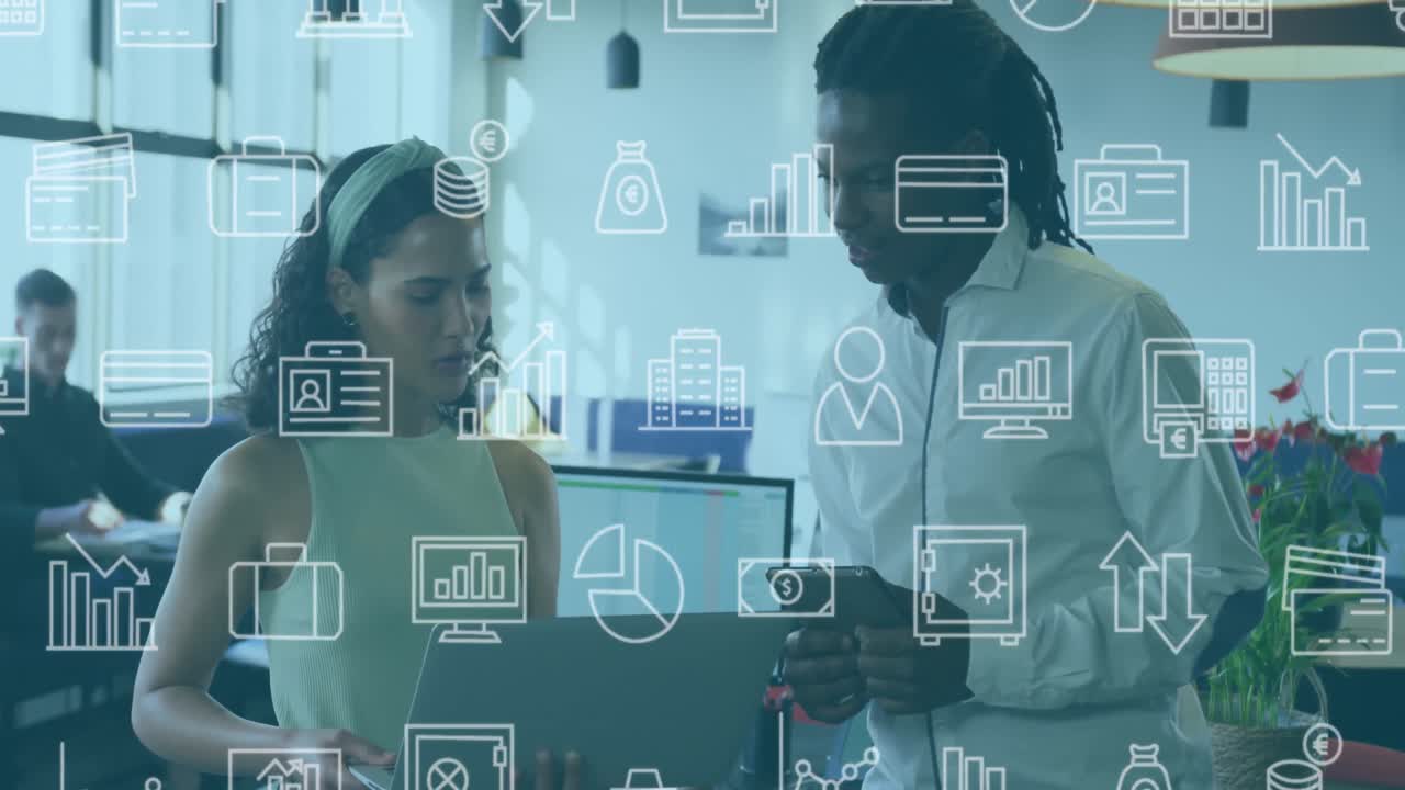 animación de iconos y procesamiento de datos sobre personas de negocios que trabajan en la oficina