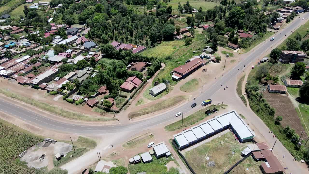 city scape-drone view-pueblo rural de áfrica