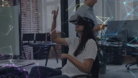 video compuesto digital de la red de conexiones contra la mujer india usando auriculares vr en la oficina