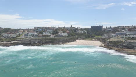 tamarama marine drive on coastal cliff in eastern suburbs