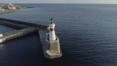 Luftaufnahmen-Des-Hafens-Von-Fraserburgh-In-Aberdeenshire