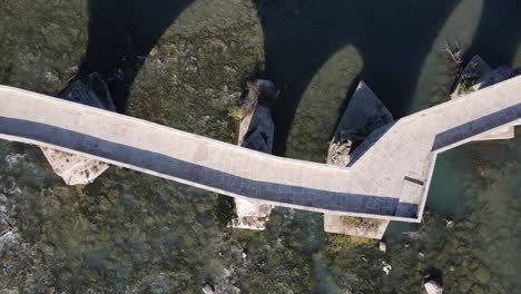 puente histórico de piedra