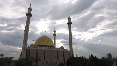 Tiro-De-La-Mezquita-Nacional-Abuja-Nigeria