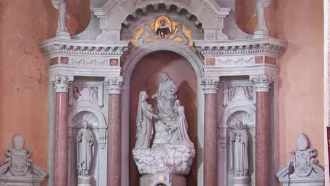 altar of iglesia de santo domingo in old town, cartagena, colombia