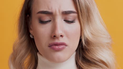 retrato de una mujer infeliz