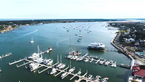 vista panorámica aérea del puerto deportivo en st.