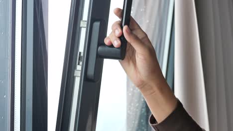 ajuste del bloqueo de la ventana