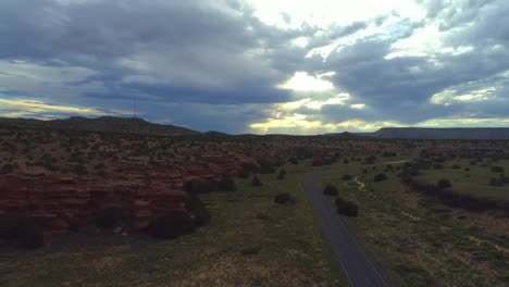 Desierto-Con-Poca-Luz-En-La-Ruta-66