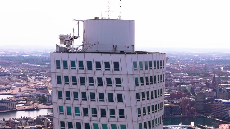 Primo piano sulla sommità del Turning Torso a Malmö, Svezia