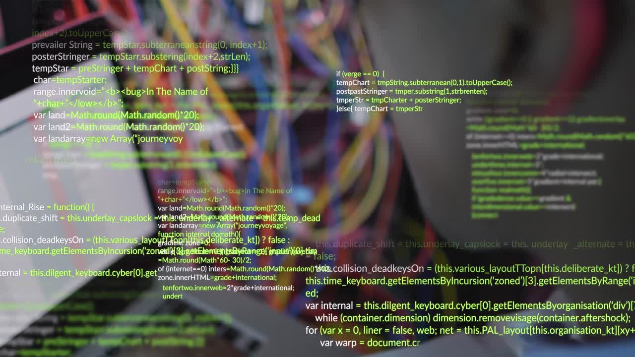 animación del procesamiento de datos sobre un ingeniero afroamericano usando una computadora portátil en la sala del servidor