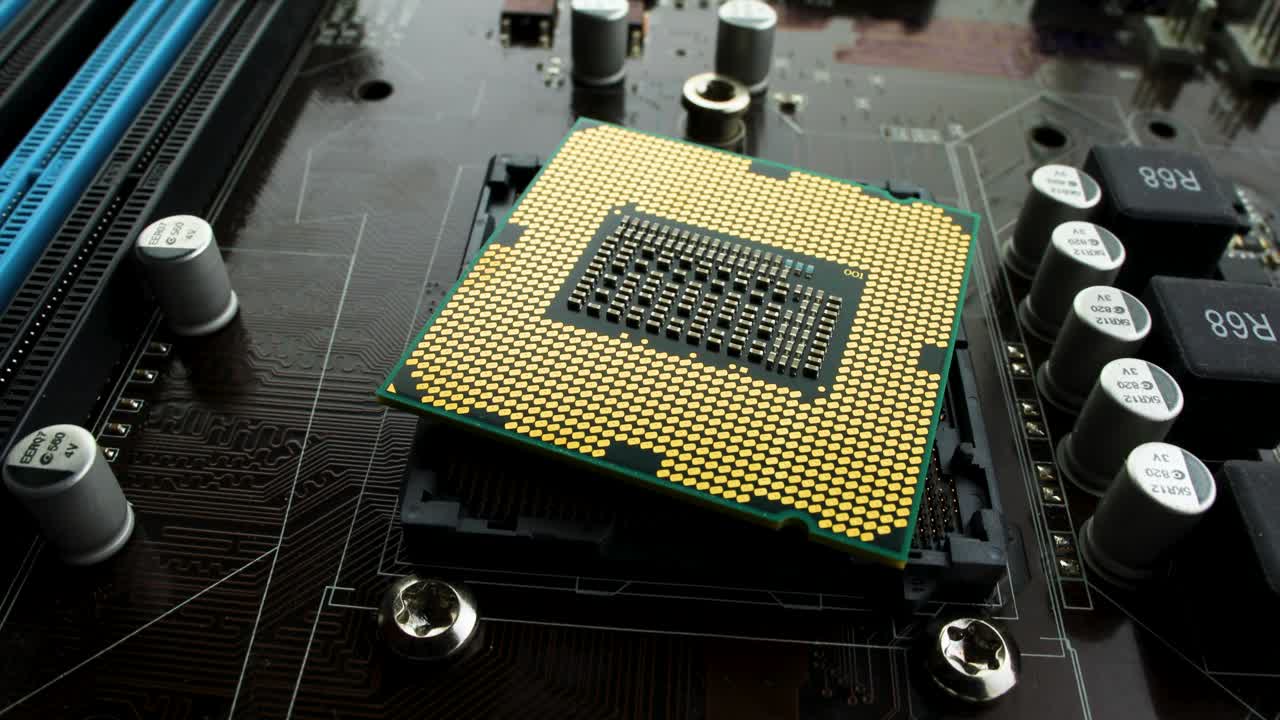 가정용 컴퓨터 를 위한 현대적 인 프로세서 와 마더보드