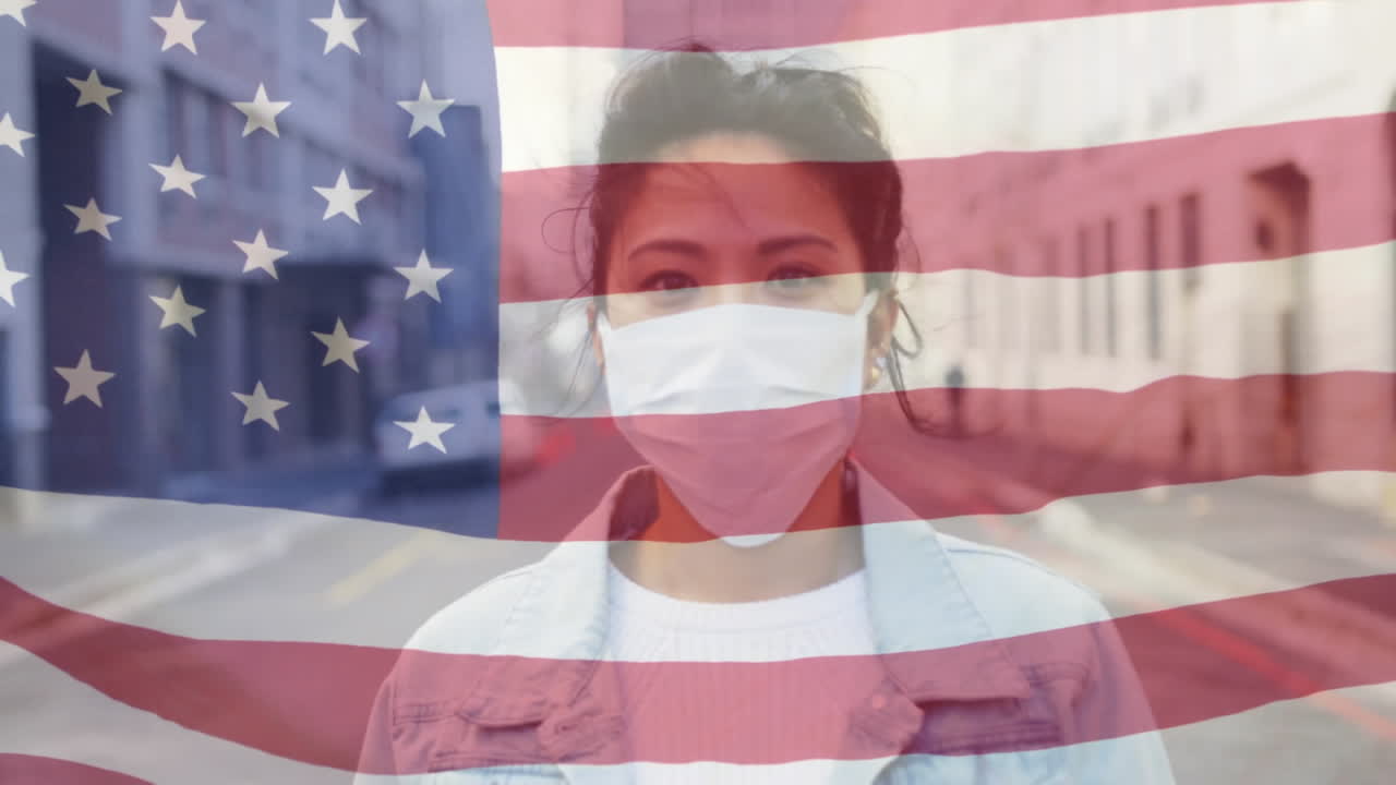 animación de la bandera de usal ondeando sobre una mujer con máscaras faciales