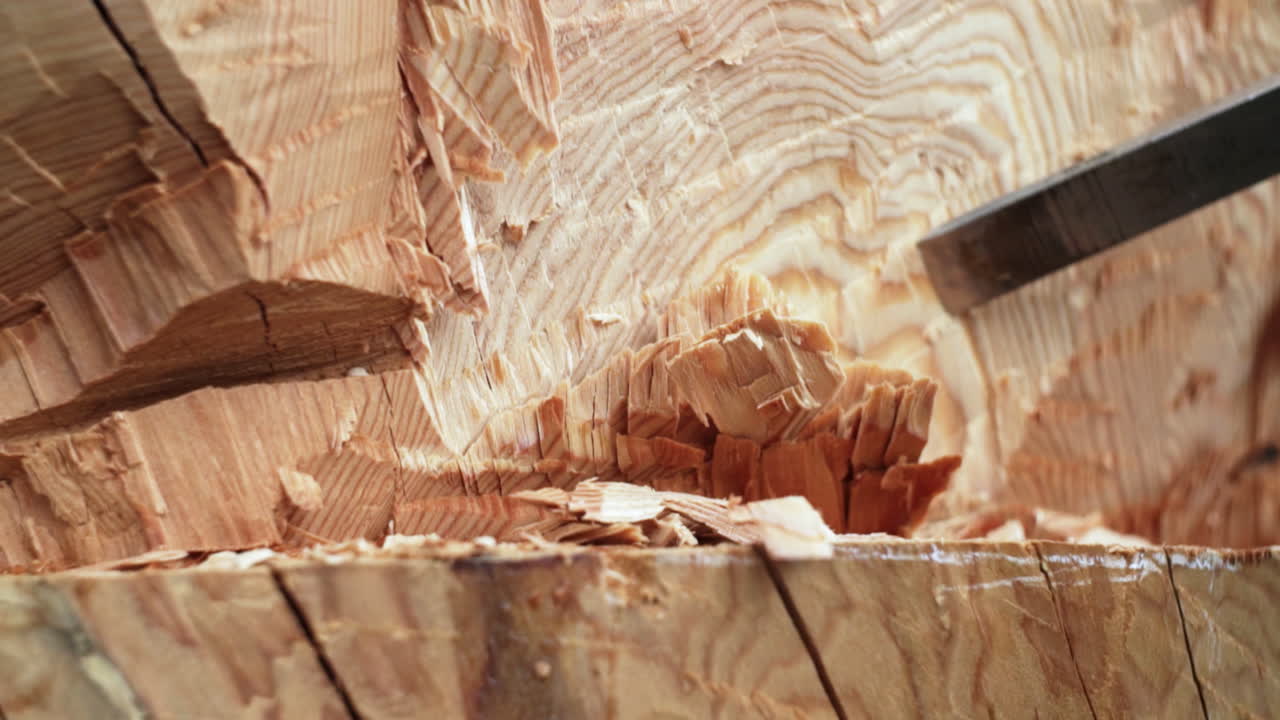 tallado en madera en progreso