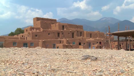 Das-Taos-Pueblo-In-New-Mexiko