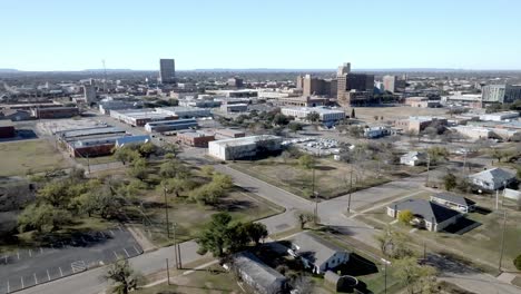 Downtown-Abilene,-Texas-with-drone-video-moving-in-wide-shot