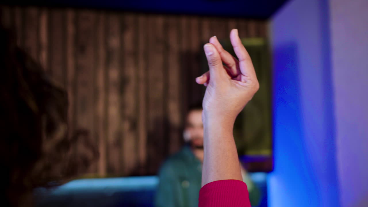 아프리카계 미국인 여성의 손