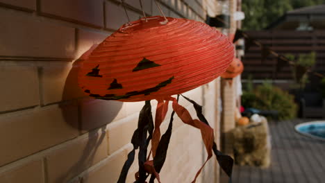 decorazione di halloween all'aperto