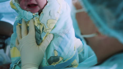 cuidado del recién nacido en el hospital