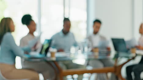 Unschärfe,-Geschäft-Und-Team-Im-Meeting